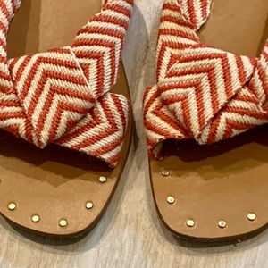 Universal Threads Boho Woven sandals 7.5 Salmon Orange & White Slides Women’s